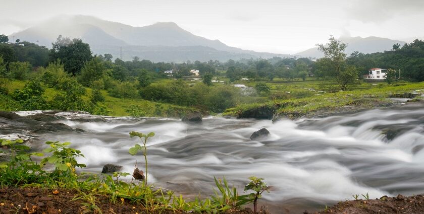 A scenic view of Karjat’s trails, showcasing lush landscapes and greenery all around.