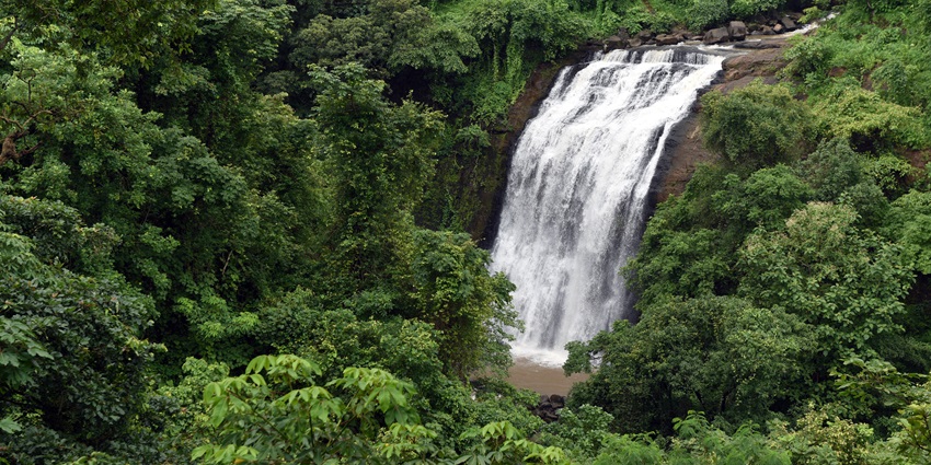 A view of the Vihigaon Waterfall or ashoka waterfall at Kasara Maharashtra India.
