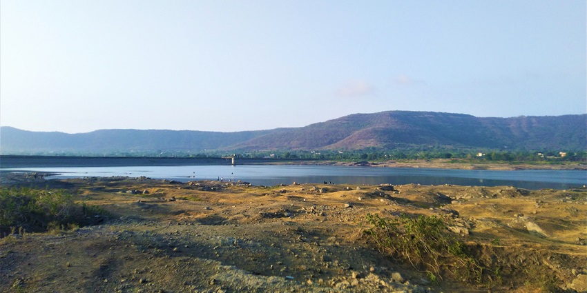 Kasarsai Dam, is one of the best places with boating and nature views