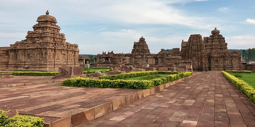 Kashi Vishwanatha Temple features Nagara architecture, intricate designs, and peaceful ambiance