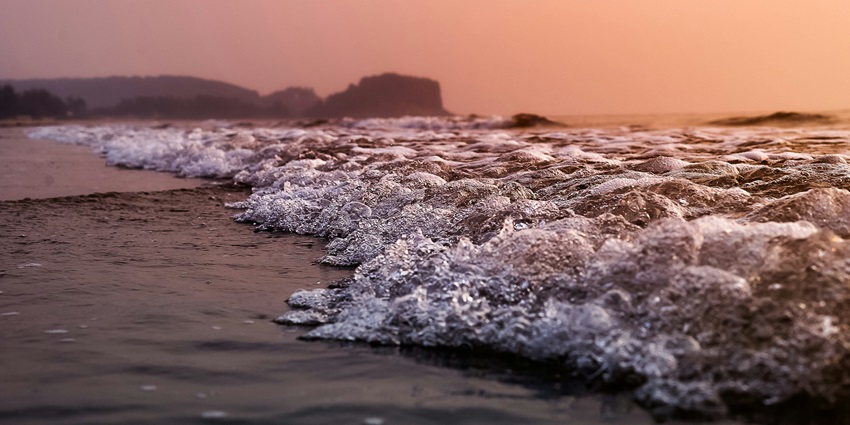 A picture of Kashid Beach which is one of the places to visit for couples near Mumbai.