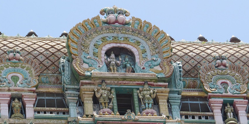 A view of Kasi Viswanathar Temple, one of the top attractions near Thirunageswaram Temple.