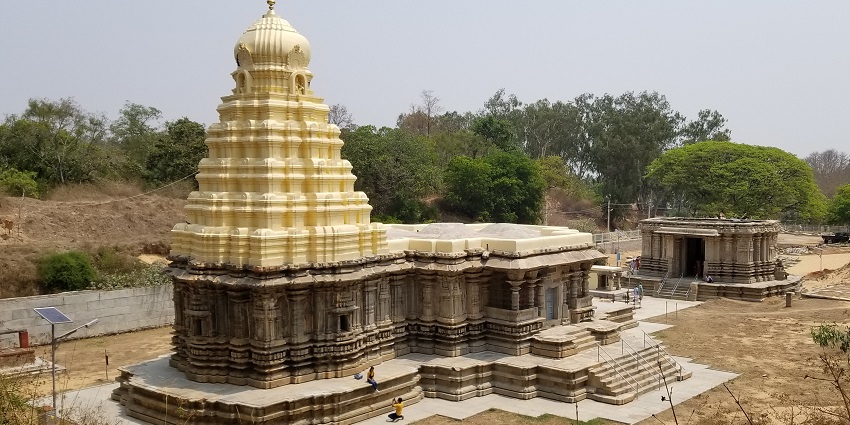 The tourist places in Talakadu feature Keerthi Narayana Temple, the historic site with stunning architecture and serenity