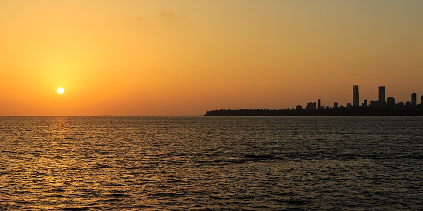 A beach, similar to Kegav Beach, one of the places to visit in navi mumbai for couples