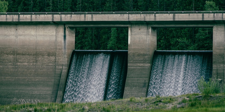 The splendid Kelavarapalli Dam, one of the top places to visit near Hosur, Tamil Nadu.