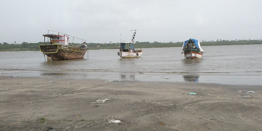Fishing boats docked at the shore of Kelva Beach near Thane in Northwestern Maharashtra.