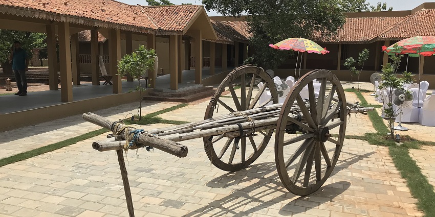 Khamir showcases Kutch crafts: pottery, weaving, leatherwork, and workshops