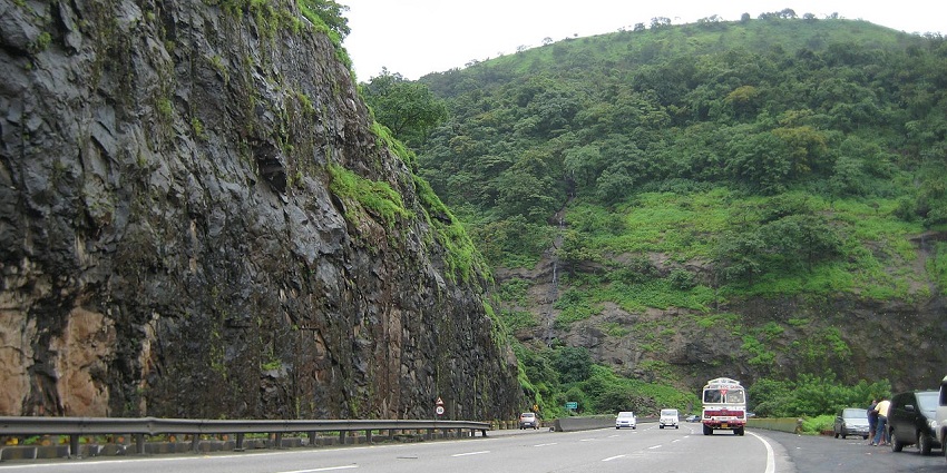 A panoramic view of the Khandala Ghat along the Mumbai-Pune Expressway