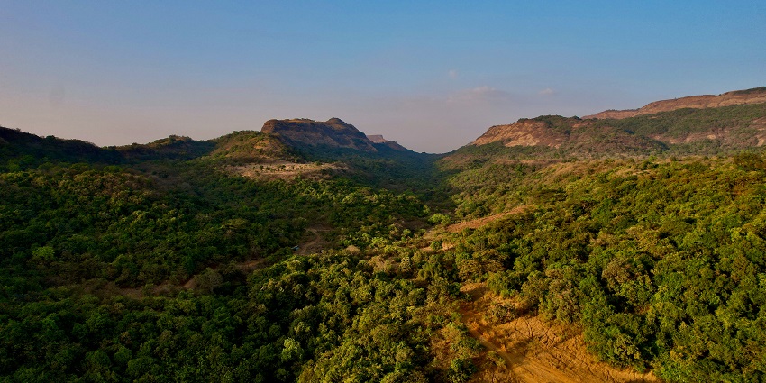 Breathtaking vistas of the famous Khandala Ghat, a stunning jewel in Maharashtra.