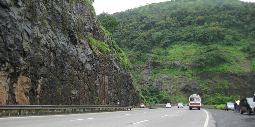 A scenic view of the beautiful Khandala Ghats along the Mumbai-Pune Expressway.