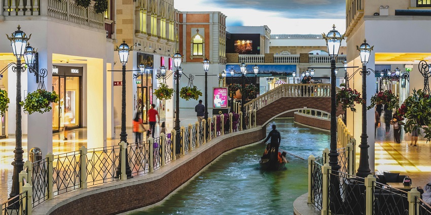 Khandelwal Mall is a chosen place among shopping malls in Nagpur for shopping.