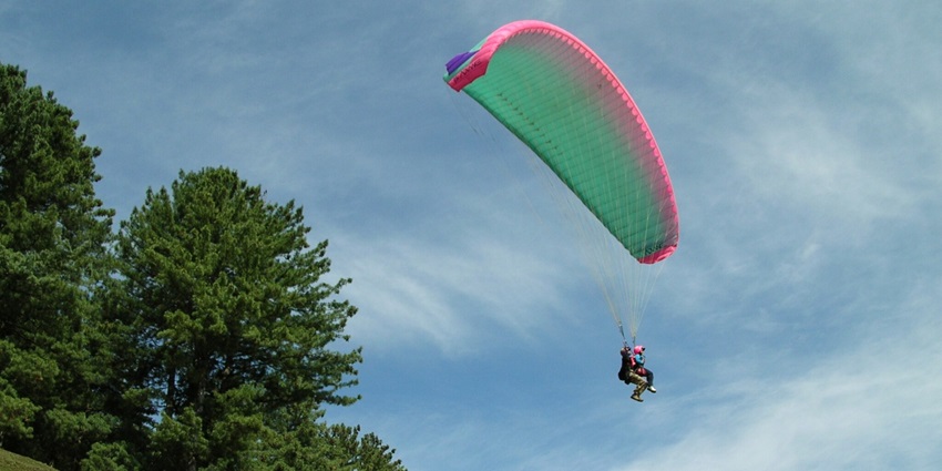 Expansive sands and sea views, making it an ideal spot for paragliding in Daman.