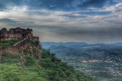 A distant view of Khetri Fort situated on a small hill overlooking the nearby region