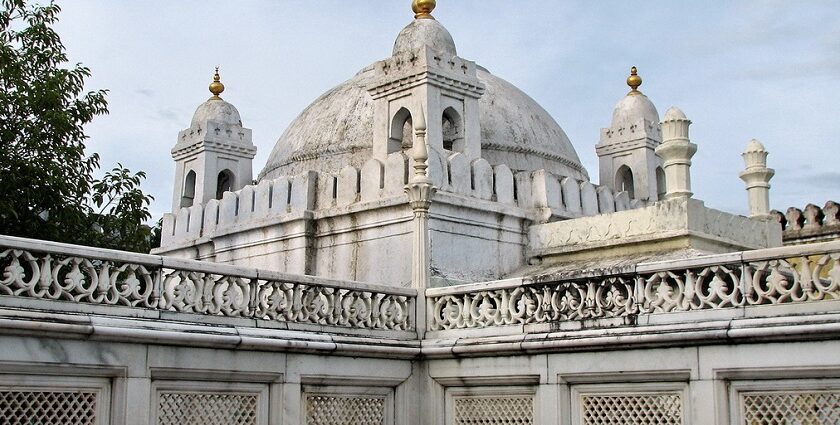 Khuldabad Fort showcases Mughal architecture amidst scenic green landscapes.