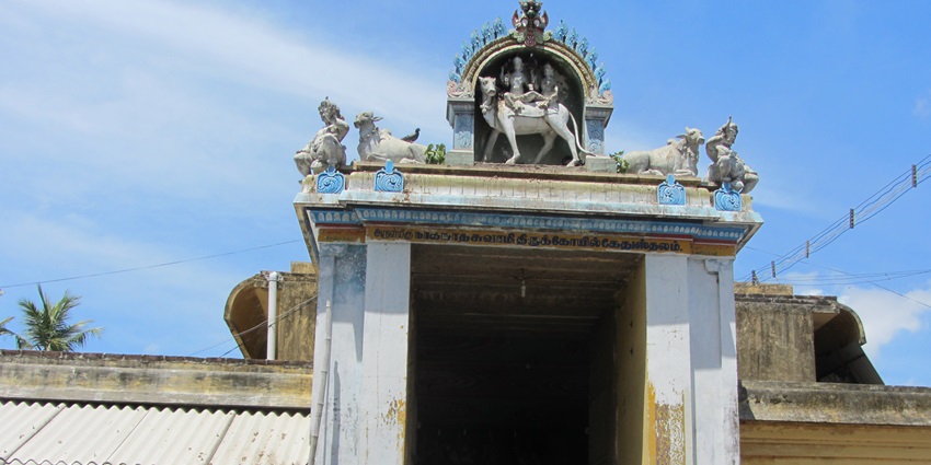 Kizhaperumpallam Temple is one of the popular and revered temples for its auspiciousness.