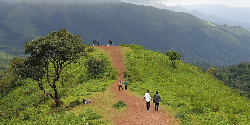Kodachadri hill stations are very beautiful - Kodachadri is one of the most important hill stations of Karnataka