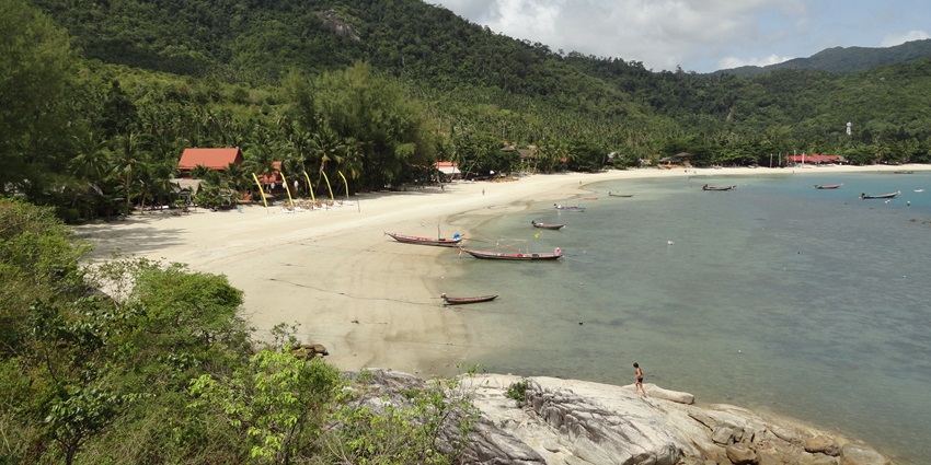 The full moon party in Phi Phi island is known for vibrant parties and scenic magnificence.