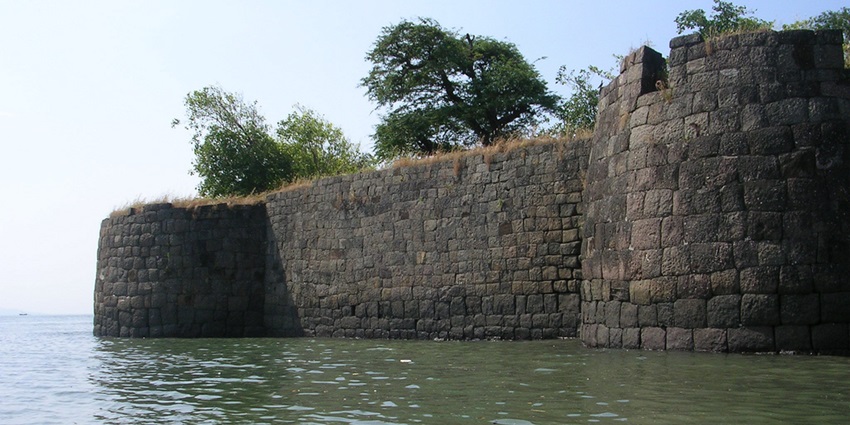 Kolaba Fort is one of the most interesting places for to visit near Kashid Beach.