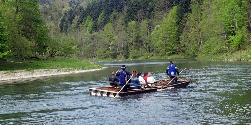 Rafting, navigating through white water with the help of a paddle -places near Panvel for weekend