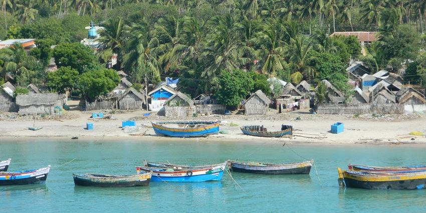 One of the prominent attractions, Kolamb is known for its lively fishing community.