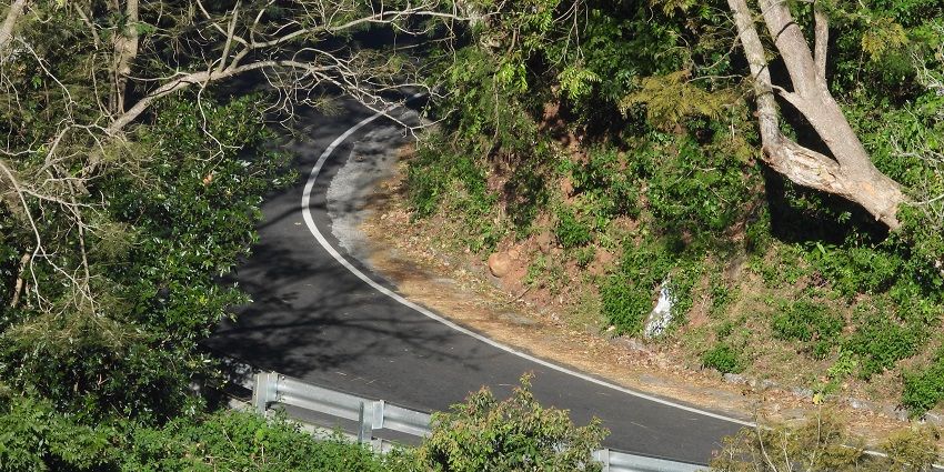 The beautiful picture of the road view from the Kolli Hills located near Tiruchengode temple.