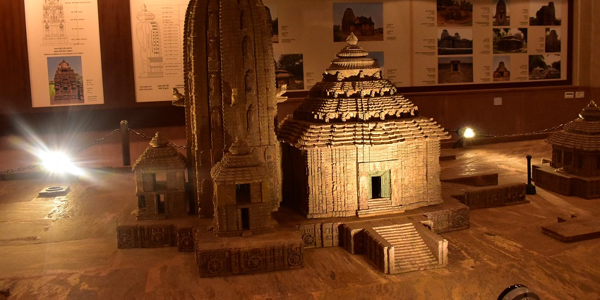 An inside view of the Konark Archaeological Museum, one of the best Konark museums.