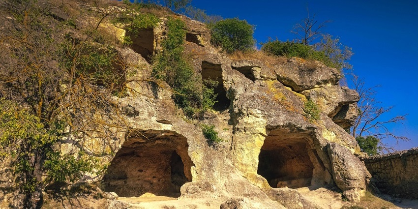 Kondana Caves is one of the places to visit near Dombivli for an escape from the city