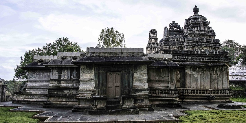 A temple at Koodli, an ancient palace to visit near Thirthahalli