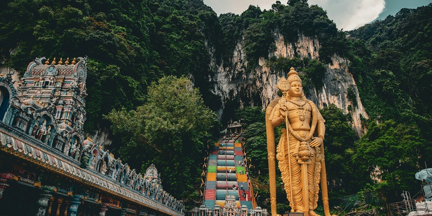 An image of the Koolippatti Murugan Temple, one of the best places to visit in Namakkal.