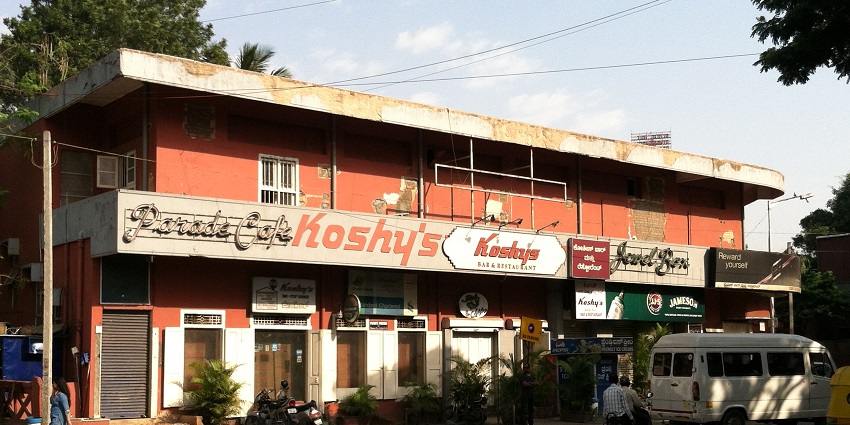 Enjoy drinks at Koshy’s which is one of the places to visit in Bangalore on weekends.