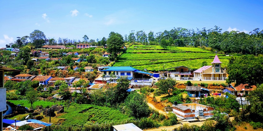 An image of scenic Catherine Falls in Kotagiri, among the stunning hill stations near Erode