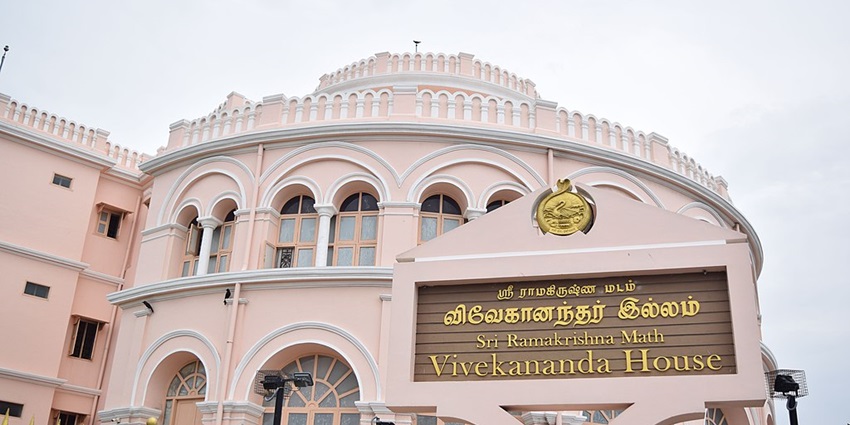 Vivekananda House near the temple in Chennai, Tamil Nadu for a journey of calmness.