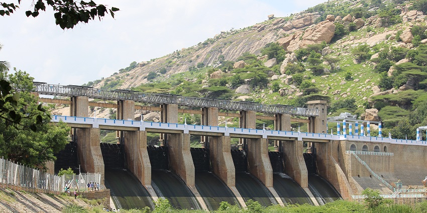 The Krishnagiri Dam is a dam near the Thenpennai River by the village of Dhuduganahalli.