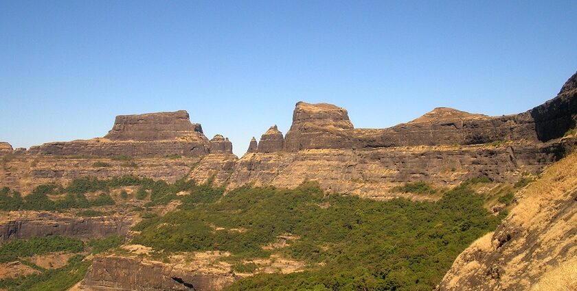 Kulang Fort in Igatpuri, Nashik with stunning mountain views is a sight to behold