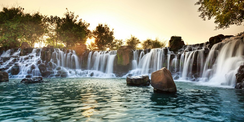 Kundamala Waterfall is one of the most beautiful places to visit in Talegaon.