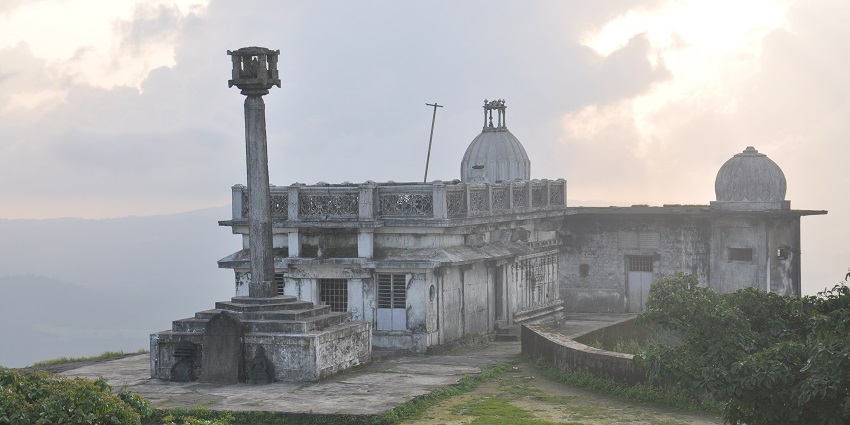 An ancient Jain temple on Kundadri Hill, a place to visit near Bhadravati