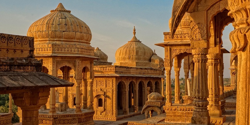 An image of Kundrathur Sarabeswarar Temple, one of the famous Sarabeswarar temples in Chennai.