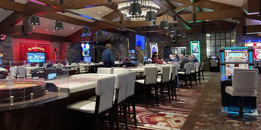 Among the casinos in Paris, La Tête Dans Les Nuages is a wonderful place