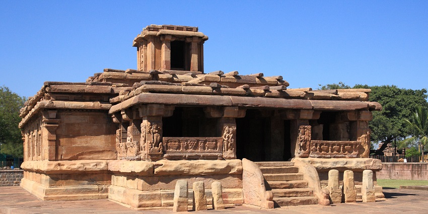 A glimpse of the famous Lad Khan Temple in shades of brown with intricate designs.