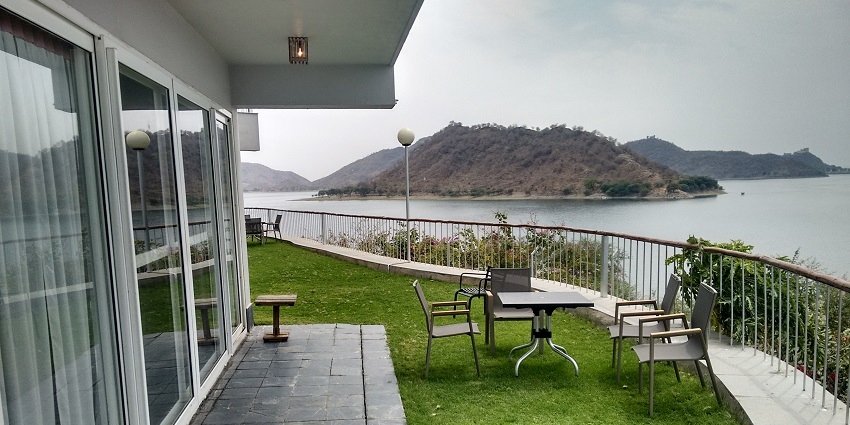Lakeside resort with serene views and a relaxing atmosphere.