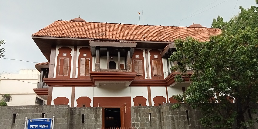 Lal Mahal is a historic landmark showcasing Shivaji Maharaj's childhood heritage.