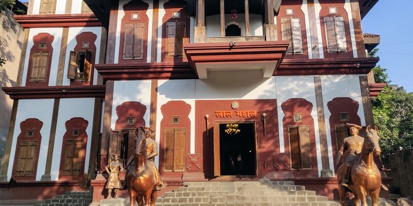 Front view of Lal Mahal, a popular tourist attraction near the Shivaji Fort Pune
