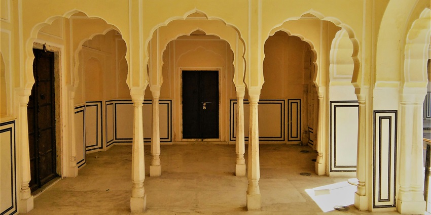 An inside view of the Lal Mahal, one of the best tourist attractions in Maharashtra.