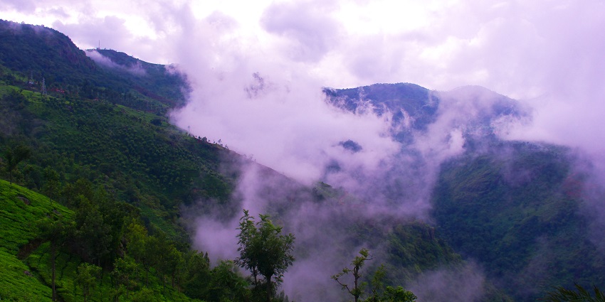 Visit Lamb’s Rock close to Catherine Waterfalls Ooty for a natural getaway.