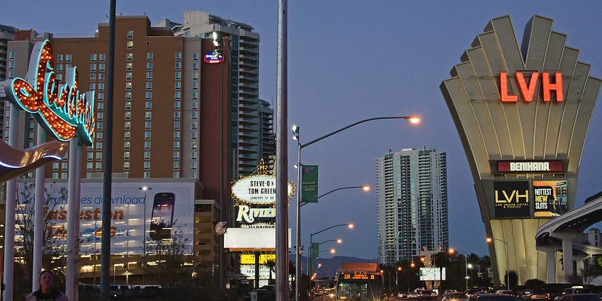 Casinos found on the streets of Las Vegas, one of the popular casino cities in USA