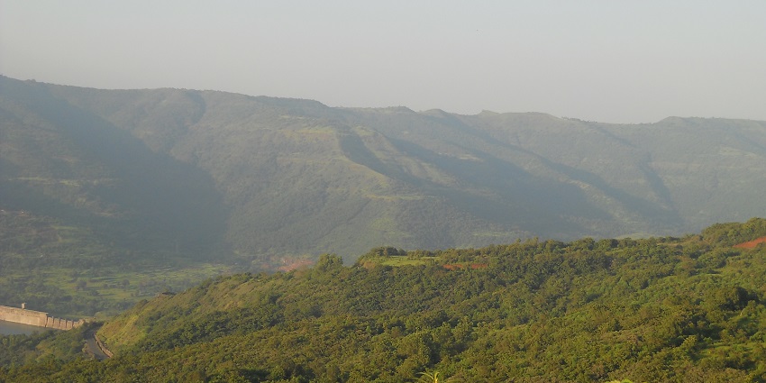 Lavasa is a beautiful hill city, the perfect place to visit in December near Pune.