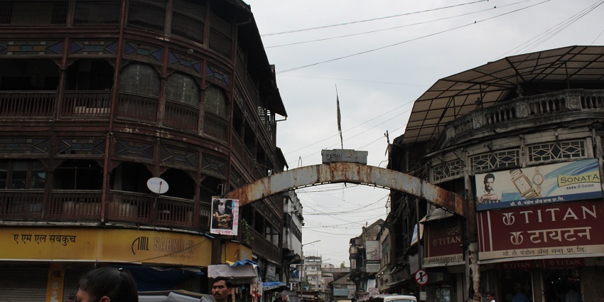 Laxmi Road: Where you can experience the magic of street shopping in Pune.