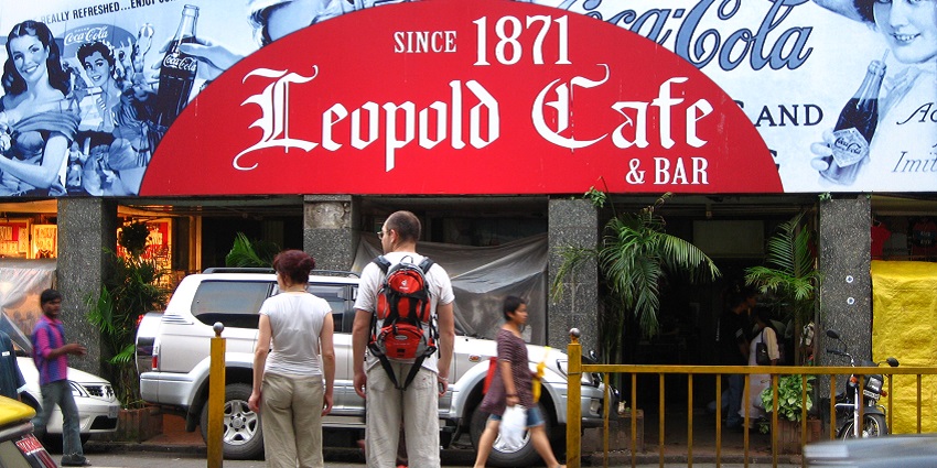 An image of Café Leopold, an iconic venue for Colaba nightlife for singles and locals.