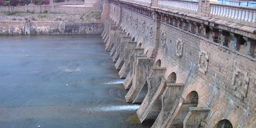 An image of Linganamakki Dam which is one of the famous tourist attractions in Karnataka.