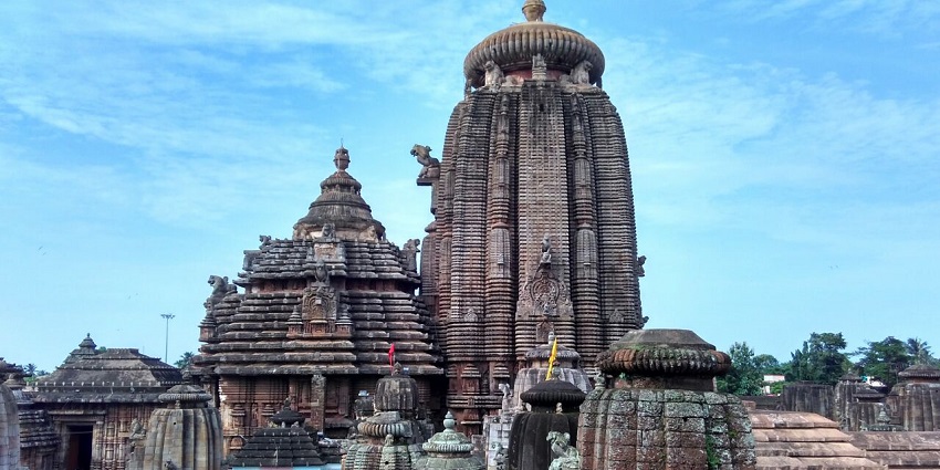 Structure of Lingaraj Temple in Bhubaneshwar with detailed carvings in Kalinga style